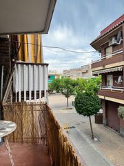 Appartement à Empar nadal 16. Piso reformado de 100 m2 a un paso del mar y de la estación.