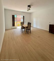 Appartamento in Empar nadal 16. Piso reformado de 100 m2 a un paso del mar y de la estación.