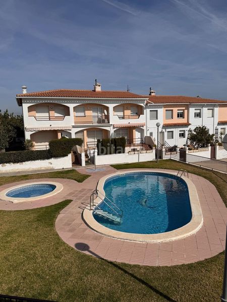 Foto 2de280e6-1b05-4846-bbca-92fd62d2e30d. Casa amb calefacció piscina a Els Masos - Els Garrofers Coma-ruga