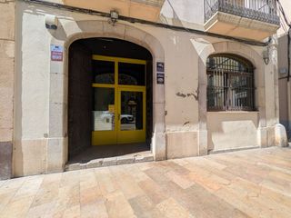 Traspàs Local Comercial a Centrevila. Barrestaurante en traspaso en el centro de vilanova!