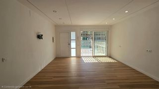 Haus  Generalitat 70. Casa reformada zona brisamar, comaruga con jardín y piscina
