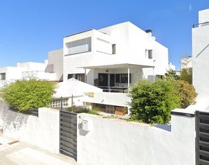 Xalet  Calle el álamo 315. Gran chalet moderno en loma verde albolote