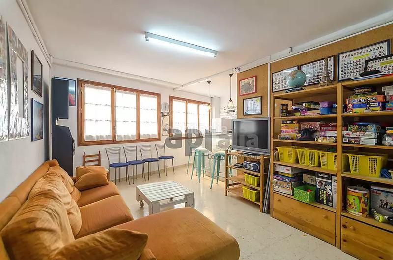 Foto 06db11f2-f6e5-4657-8a32-100b8e6ebac2. Edificio in Centre Lloret de Mar