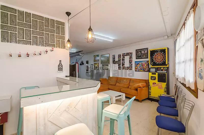 Foto 0dccb4b0-516e-43f2-9836-ae57ef193722. Edificio in Centre Lloret de Mar