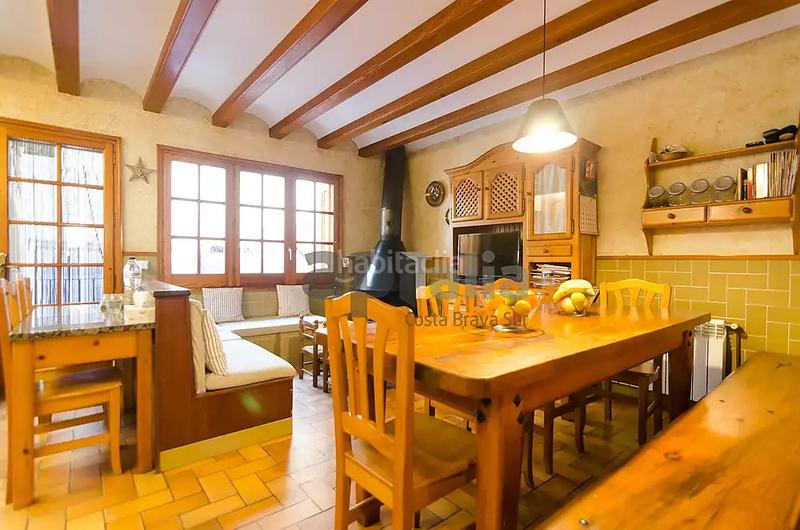 Foto 192b9cb6-8b16-4f00-a5cd-61eba2fbf245. Edificio in Centre Lloret de Mar