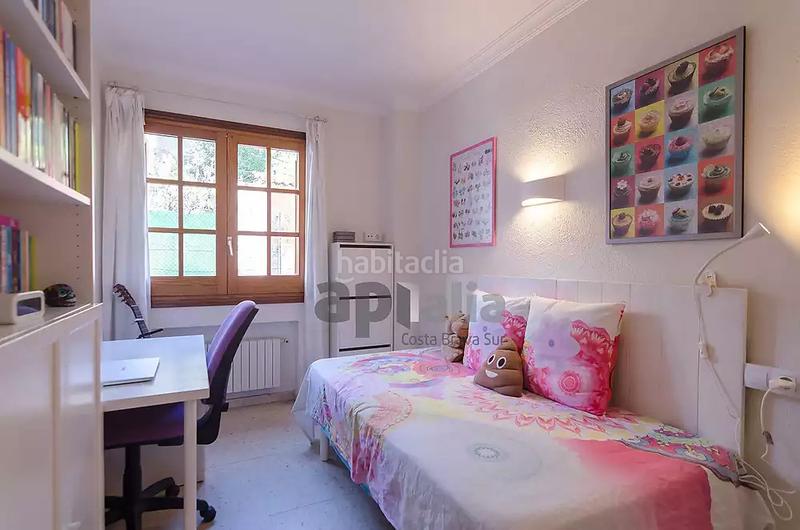 Foto f1e5505e-b95d-4310-bf2e-41b923dbe96f. Edificio in Centre Lloret de Mar