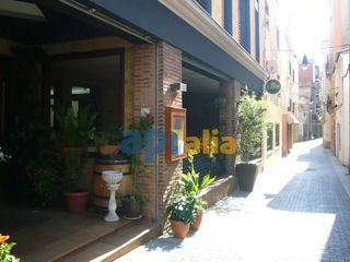 Casa a Centre. En venta restaurante emblem�tico de lloret, a 100m de la playa