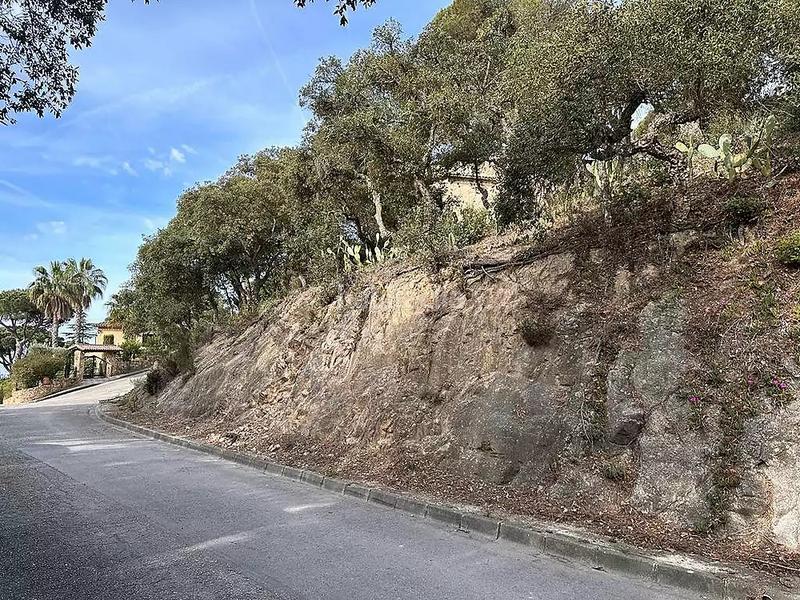 Foto 9d2ccebb-5d9d-4cb7-ad4d-94d5b127ff36. Residential plot in Serra Brava Lloret de Mar
