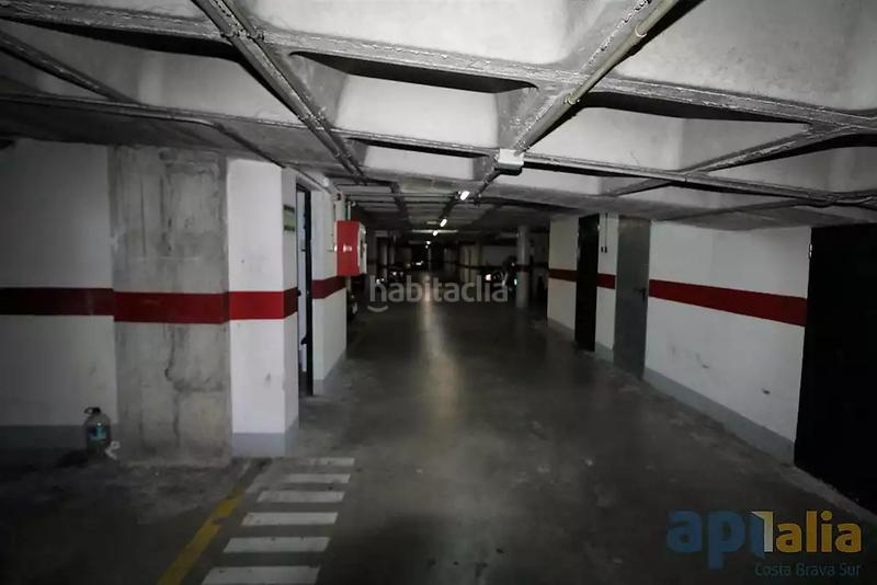 Foto 48c216a7-5221-4758-8b78-1f10cbddce9a. Parking voiture dans Mas Baell-Can Carbó Lloret de Mar