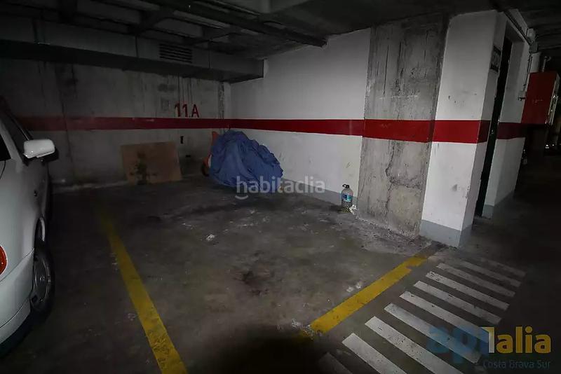 Foto fd023234-1962-402d-97dd-1bbba07548ce. Parking voiture dans Mas Baell-Can Carbó Lloret de Mar