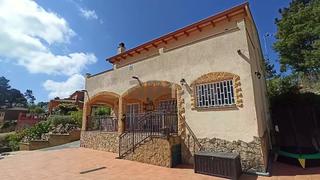 Xalet a Terrafortuna - Puig Ventós. Casa con encanto en puigventós jardín, terrazas y a un paso de l
