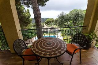 Xalet a Serra Brava. Encantadora casa con terraza, piscina y vistas al mar en canyell
