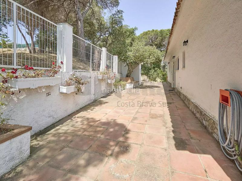 Foto 4b8a254e-329f-4c50-9b1c-ef41fa0a5d73. Xalet amb aparcament a Lloret Verd - Els Pinars Lloret de Mar