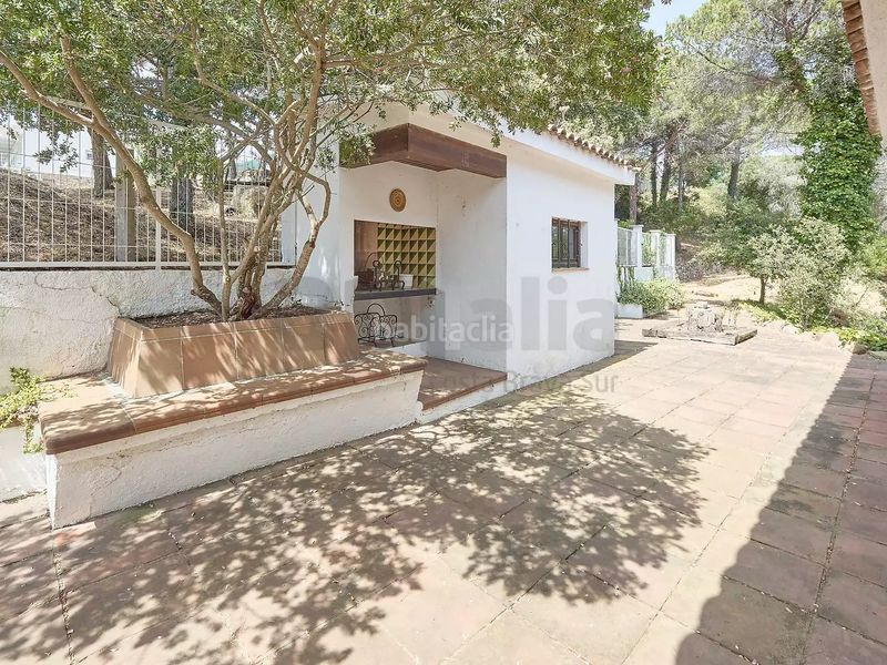 Foto 9fba16e8-b1a0-464a-a61b-6aac3ad1ed53. Xalet amb aparcament a Lloret Verd - Els Pinars Lloret de Mar