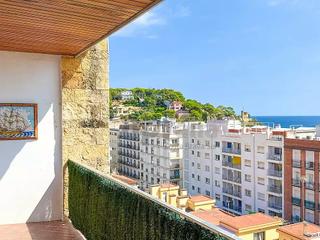 Apartament a Centre. Apartamento con gran terraza y vistas al mar en el centro de llo