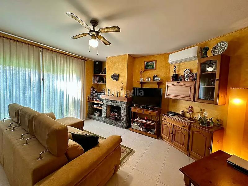 Foto 70feaa4b-f494-48cb-bd19-cd2ef05aa8b2. Casa adosada en Fenals Lloret de Mar