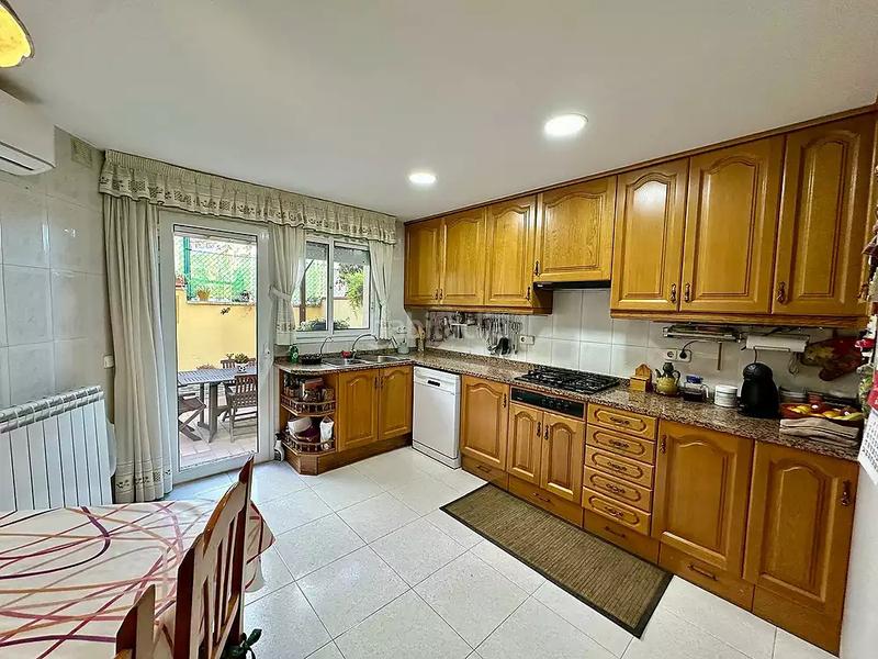 Foto a2d0a7b3-9b26-46af-b5ef-5be1c30b81d8. Casa adosada en Fenals Lloret de Mar