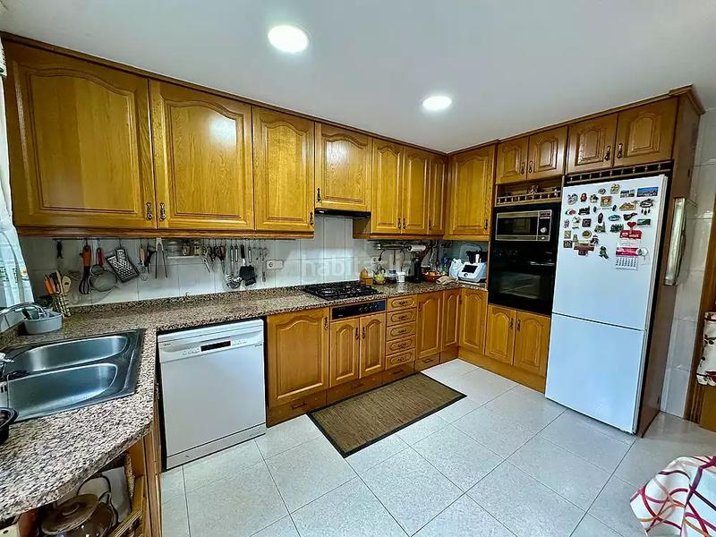 Foto e33fddb4-ca1d-402a-a2cf-36cd87ed7382. Casa adosada en Fenals Lloret de Mar