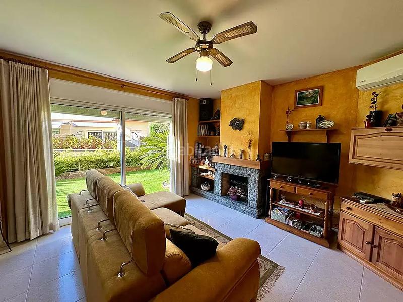 Foto fbe3c773-9a9d-4c98-8ad8-b1b16488c59b. Casa adosada en Fenals Lloret de Mar