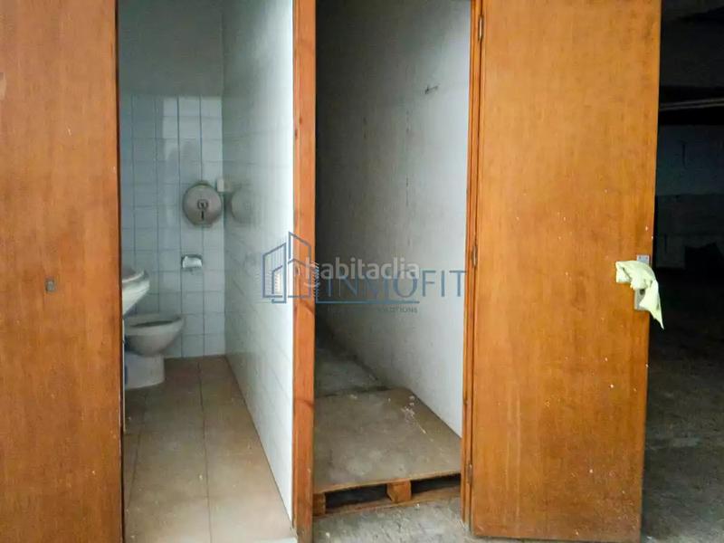 Foto 6796715e-1fc8-4b3e-888b-dece9d518a42. Local comercial a Centre Lloret de Mar