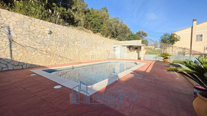 Foto b2ab4afb-07d3-480d-8e88-b4b0e6617d63. Casa amb calefacció piscina a Aiguaviva Parc Vidreres