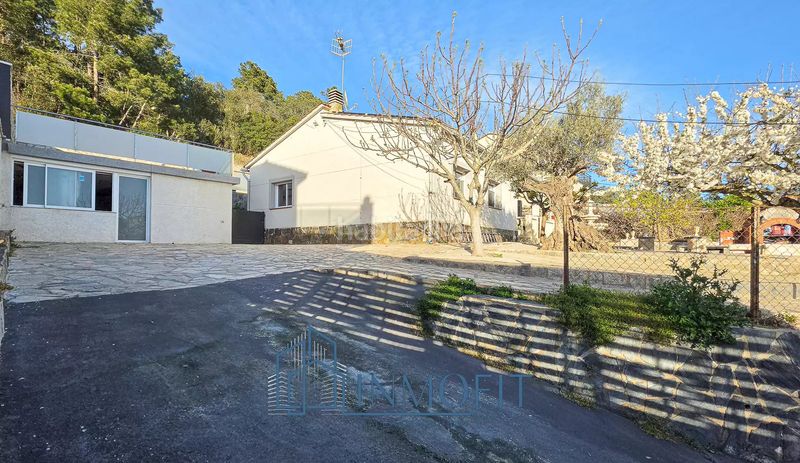 Foto ed00f5a0-6ba3-49d5-8ec9-ec70b05ea743. Casa amb calefacció piscina a Aiguaviva Parc Vidreres