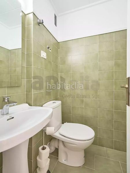 Foto d9d4e2f3-3f8d-485e-822f-622d616bb7a7. Apartament amb aparcament a Centre Lloret de Mar
