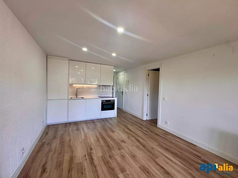 Foto 3b8317b9-00ba-44d1-8b23-e1a498f5df5f. Apartament amb aparcament a Canyelles Lloret de Mar