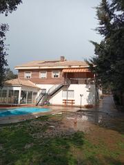 Chalet à Calle los madroños 53. Casa / chalet independiente en venta en calle los madroños 53, v
