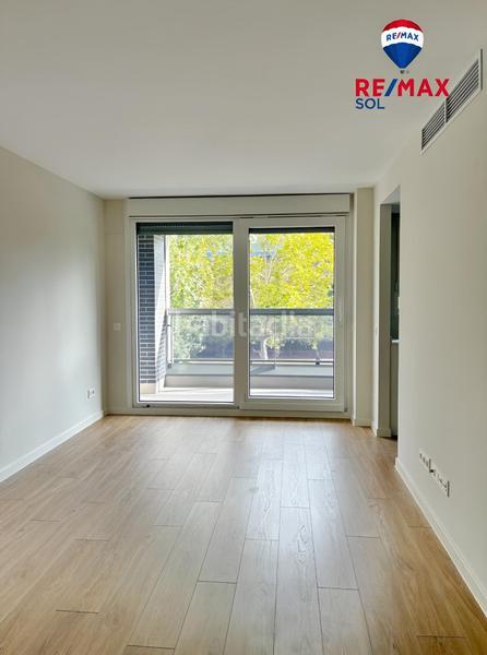 Foto dc3d2ca9-d886-45da-81f4-58a7a4bba488. Flat with parking in San Juan Bautista Madrid