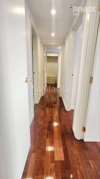 Foto 3bd0ee70-38ca-4138-b965-aa68c868b1f8. Pis amb aparcament piscina a Sanchinarro Madrid