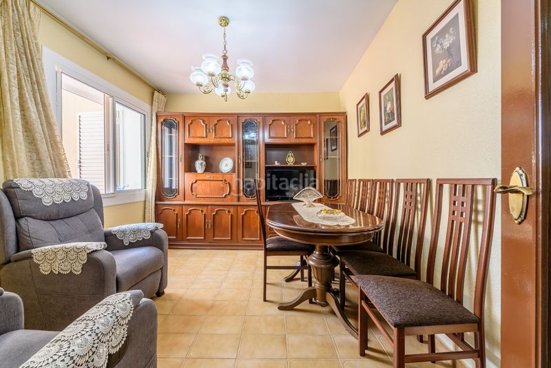 Foto 34a0c69a-2318-4e38-a31d-58e2c5e33c2a. Casa amb aparcament a Constantí
