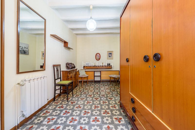 Foto f3cbe7ad-e327-4be2-a011-188d93ab9006. Casa amb aparcament a Constantí