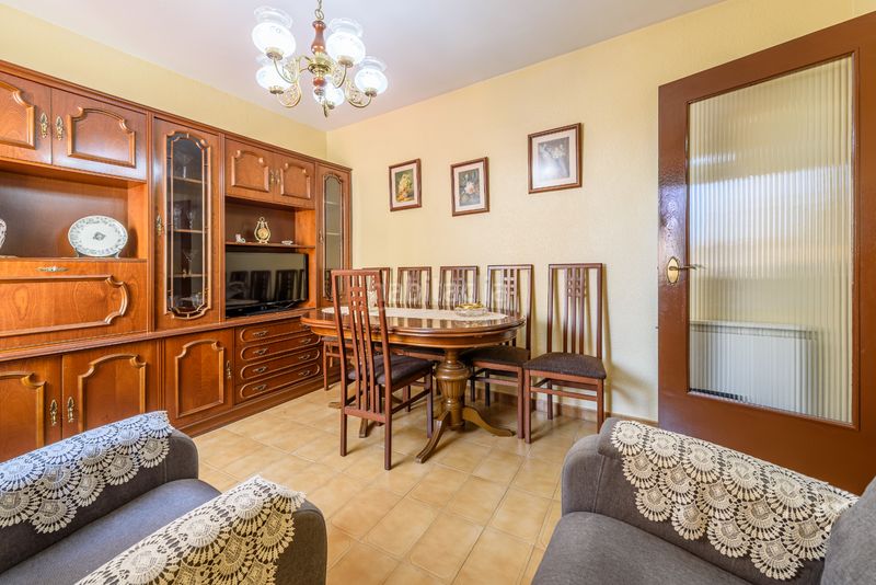 Foto f6b2ad07-ef49-4801-8f30-05d22673cf32. Casa amb aparcament a Constantí