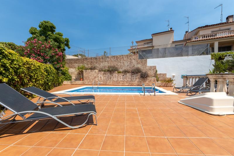 Foto 29597c30-8d1c-4b6c-a28e-912628059886. Casa pareada en carrer santes creus 14 chalet pareado en roda de bera en Roda de Barà