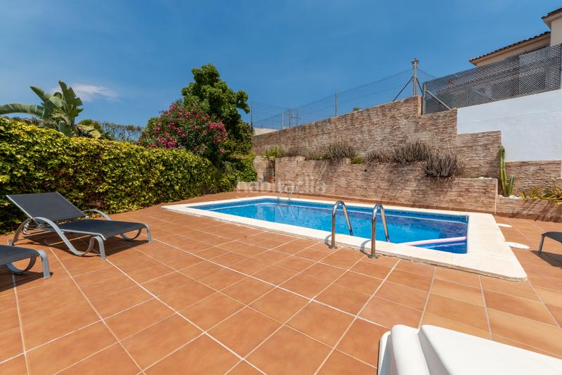 Foto 4e3c613a-1bd9-49c4-93cb-f5bcda48f001. Casa pareada en carrer santes creus 14 chalet pareado en roda de bera en Roda de Barà