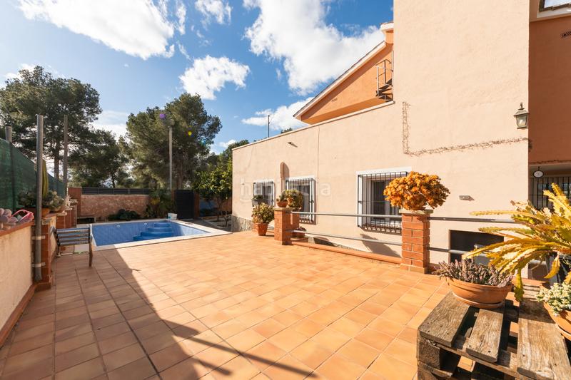 Foto de05edcc-ca75-455f-b825-910d46061d8e. Casa amb xemeneia calefacció aparcament piscina a Catllar (El)