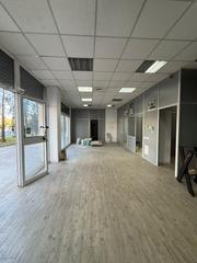 Lloguer Local Comercial  Carrer deltebre 5. Local en alquiler en calle deltebre