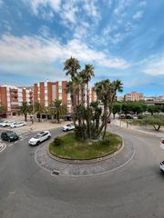 Pis  Carrer de parís. Piso en el centro de hospitalet de l’infant a un paso de la play