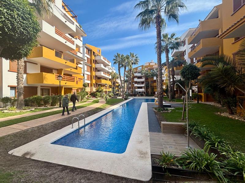 Foto 2c5bf783-4d09-4db2-927c-01aac90c780c. Lloguer apartament amb calefacció piscina a Punta Prima Torrevieja