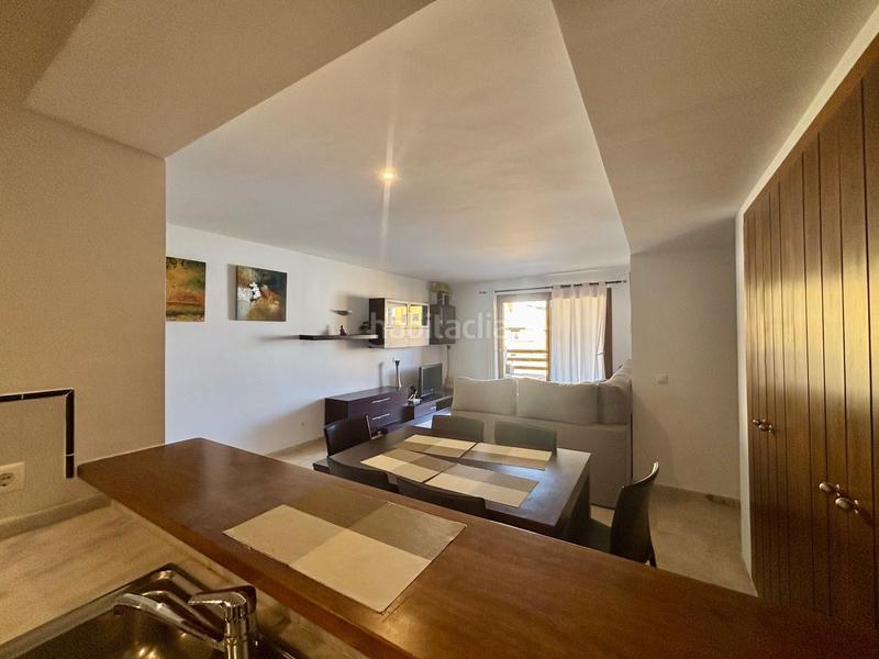 Foto 395cf432-3344-4b88-bfb5-df431b446520. Lloguer apartament amb calefacció piscina a Punta Prima Torrevieja