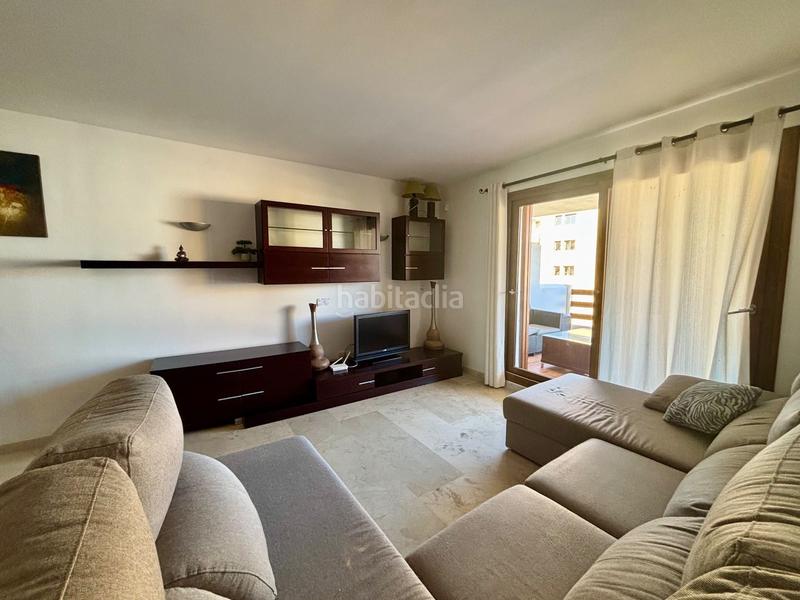 Foto 3f2a13a9-6453-4a34-a08a-a6c172562713. Lloguer apartament amb calefacció piscina a Punta Prima Torrevieja