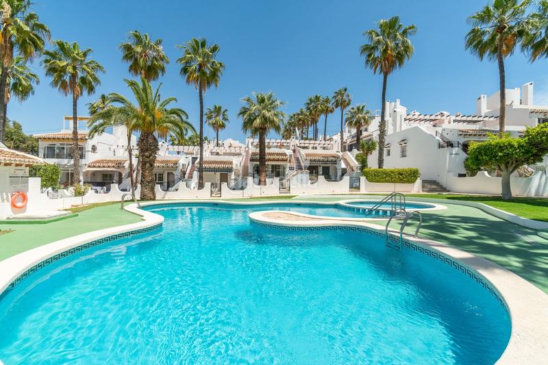 Foto 07d75c7c-3299-4b82-bade-3a4a6ae87451. Miete reihenhaus mit pool in Villamartín-Las Filipinas Orihuela