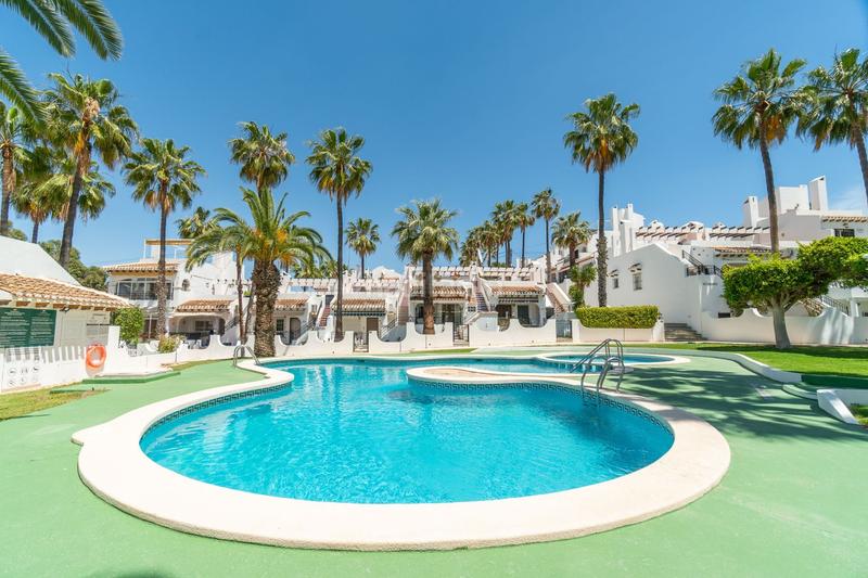 Foto de846023-c8f9-4c56-893f-f46ffcd657e8. Miete reihenhaus mit pool in Villamartín-Las Filipinas Orihuela