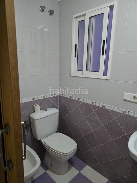 Foto e081f77d-d2f4-4348-9b94-8ae33c3bd2d9. Alquiler piso amplio piso en Las Piscinas Naturales Torrevieja