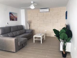 Rent House in Mil Palmeras. Amplio chalet adosado en mil palmeras, pilar de la horadada