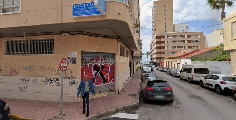 Foto fb3d0235-05bc-4fd5-86b1-1a0ed3d16cf1. Rent business premise in Las Piscinas Naturales Torrevieja