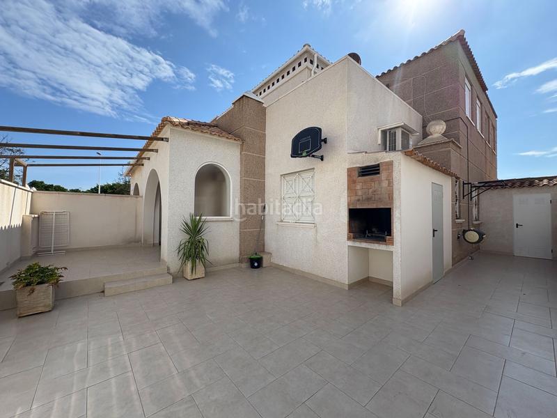 Foto aaf54d2a-0dd9-4c7d-b7a7-c27ddd30a520. Lloguer casa adossada amb calefacció piscina a Aguas Nuevas Torrevieja