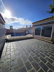 Lloguer Casa adossada a Torre de la Horadada. Magnífico chalet adosado en pueblo latino, pilar de la horadada