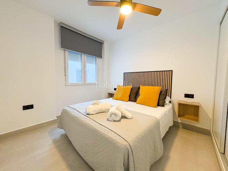 Foto 146f1b62-5c4e-4922-af45-d4cfd8d15a71. Alquiler piso espectacular piso en primera línea de playa en la mata, en Torrevieja